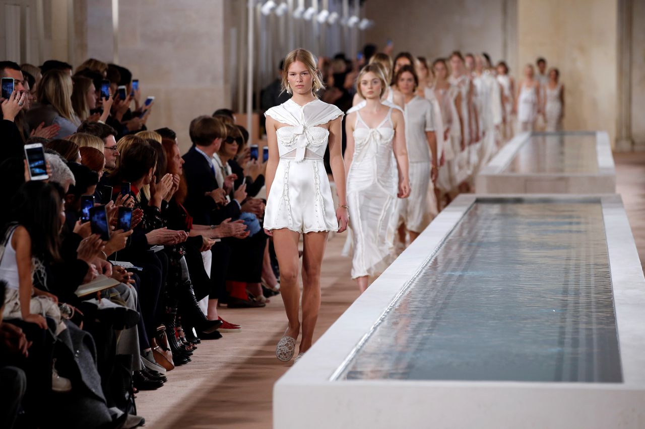 Fashion Week de Paris des mannequins en colère après un
