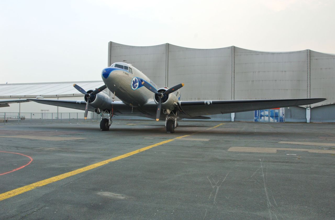Le Bourget le DC3, héros de guerre et star du meeting aérien Le