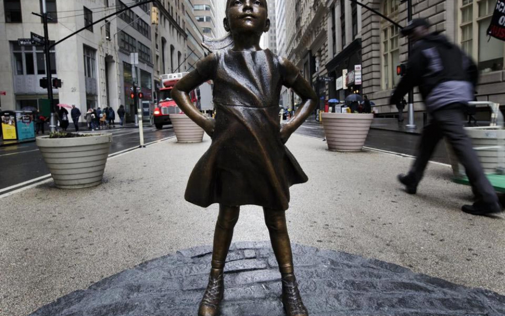 La Petite Fille Sans Peur New York New York : «la petite fille sans peur» de Wall Street restera jusqu'en