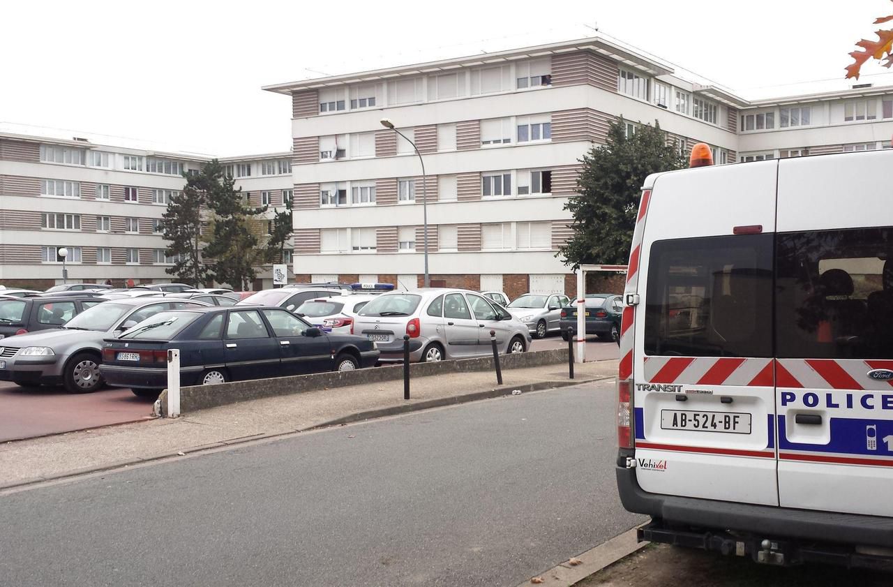 Carrières-sous-Poissy : un suspect arrêté après la rixe ultra-violente dans le quartier des Fleurs - Le Parisien