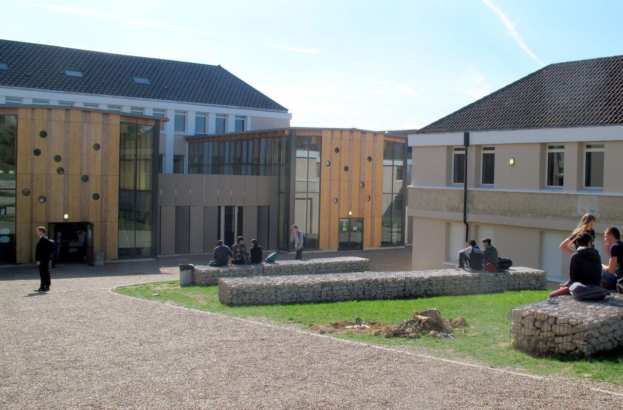 Lycée Saint Thomas Saint Germain En Laye Saint-Germain-en-Laye : coup d’arrêt au trafic de cannabis au lycée