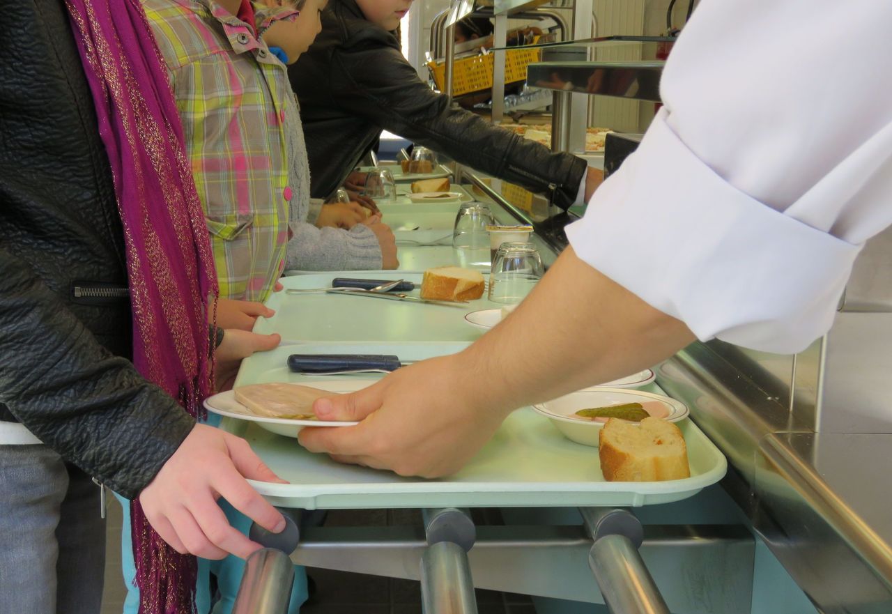 92 : plus que deux jours pour s’inscrire à la cantine du collège - Le ...