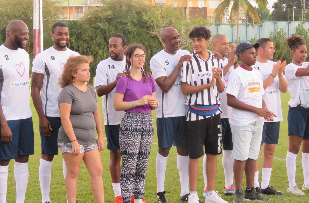 Paray Vieille Poste Grace A Carlesimo Huit Jeunes Malades Franciliens Ont Decouvert La Guadeloupe Le Parisien