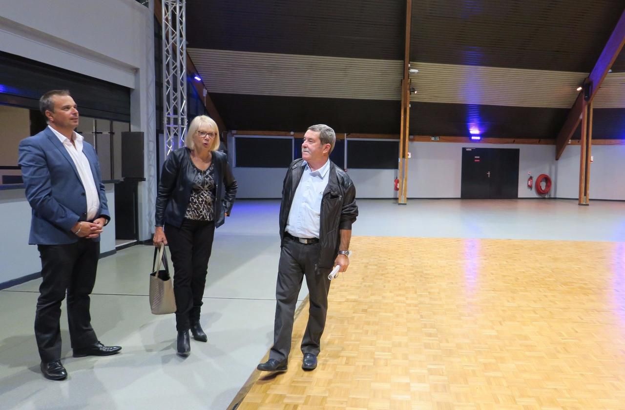 Salle Des Fetes Jacques Brel Pontault Combault