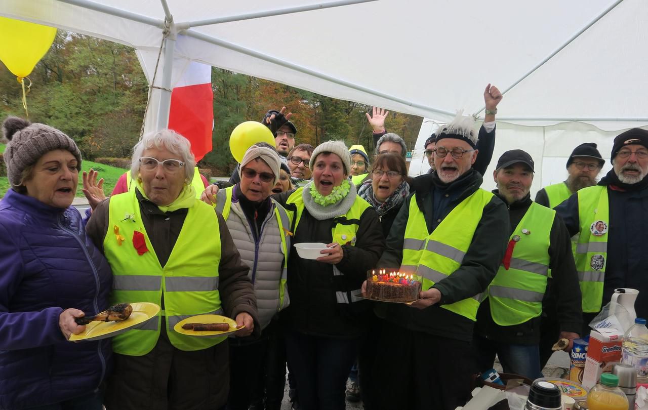 Seine-et-Marne : à Fontainebleau, les Gilets jaunes préparent la « convergence des luttes » - Le Parisien