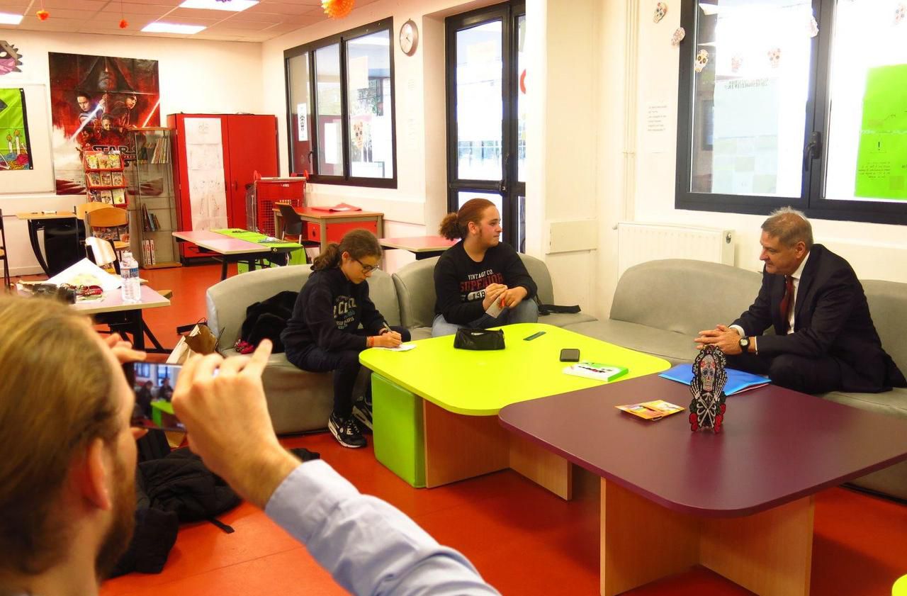 Offre D'emploi Surveillant Scolaire Ile De France