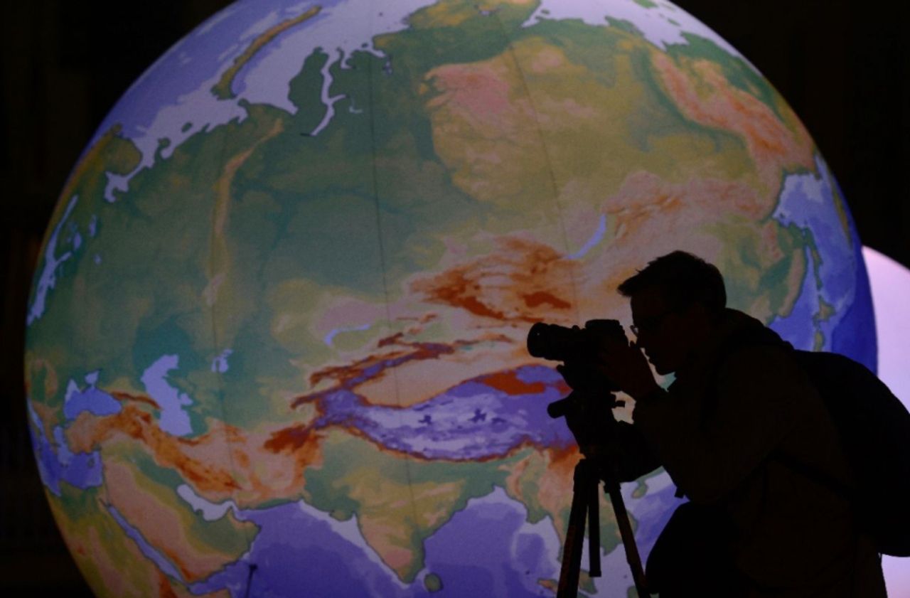 Scientifique De La Terre Et Des êtres Humains