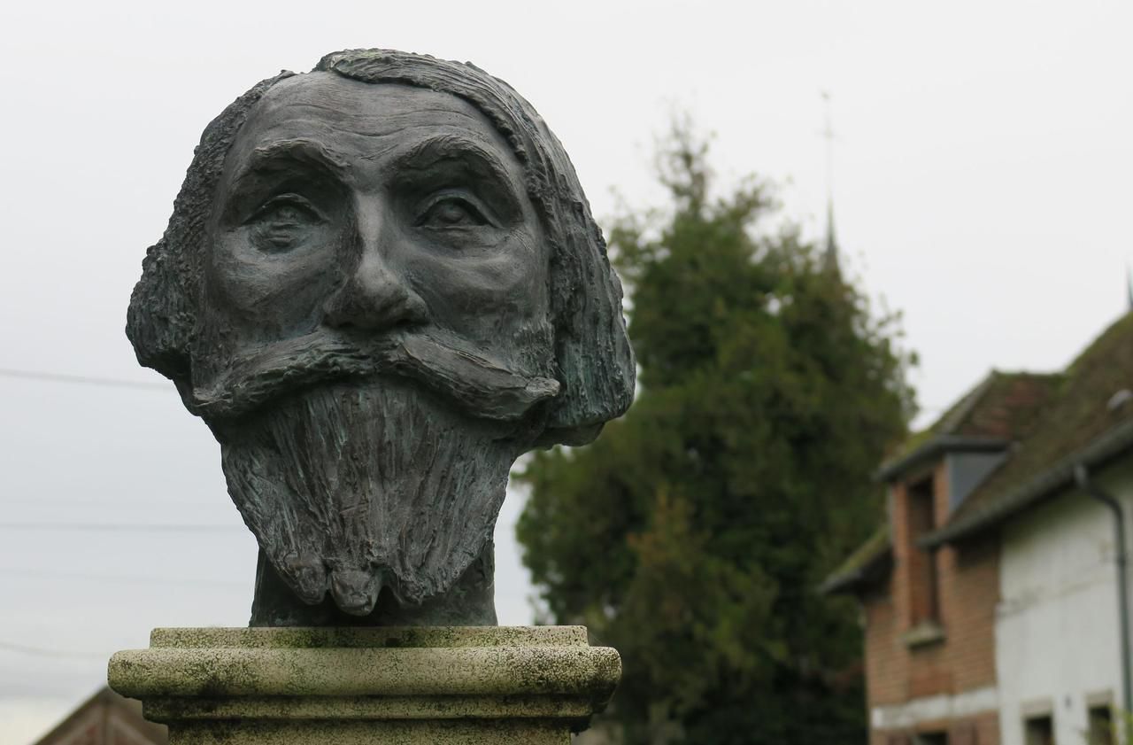 La NeuvilleVault la ville fête son poète, l’un des plus célèbres de