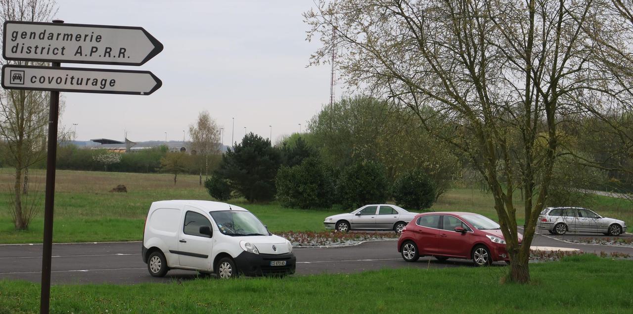 Aire De Covoiturage Pont De L Arc Marolles-sur-Seine : le covoiturage, un remède à la grève - Le Parisien