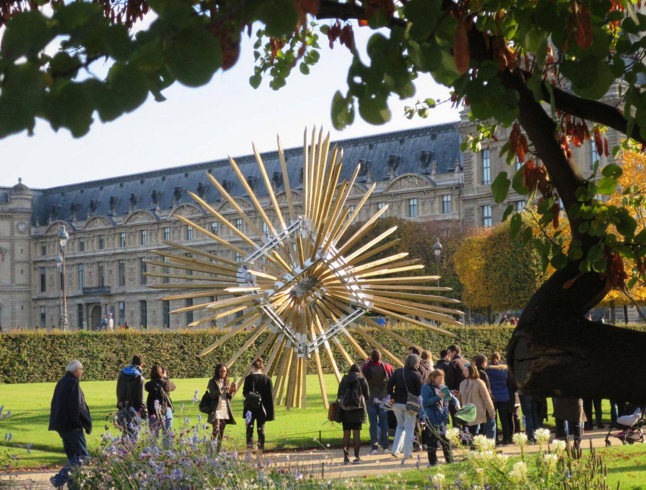 Le jardin des Tuileries transformé en écrin des oeuvres contemporaines