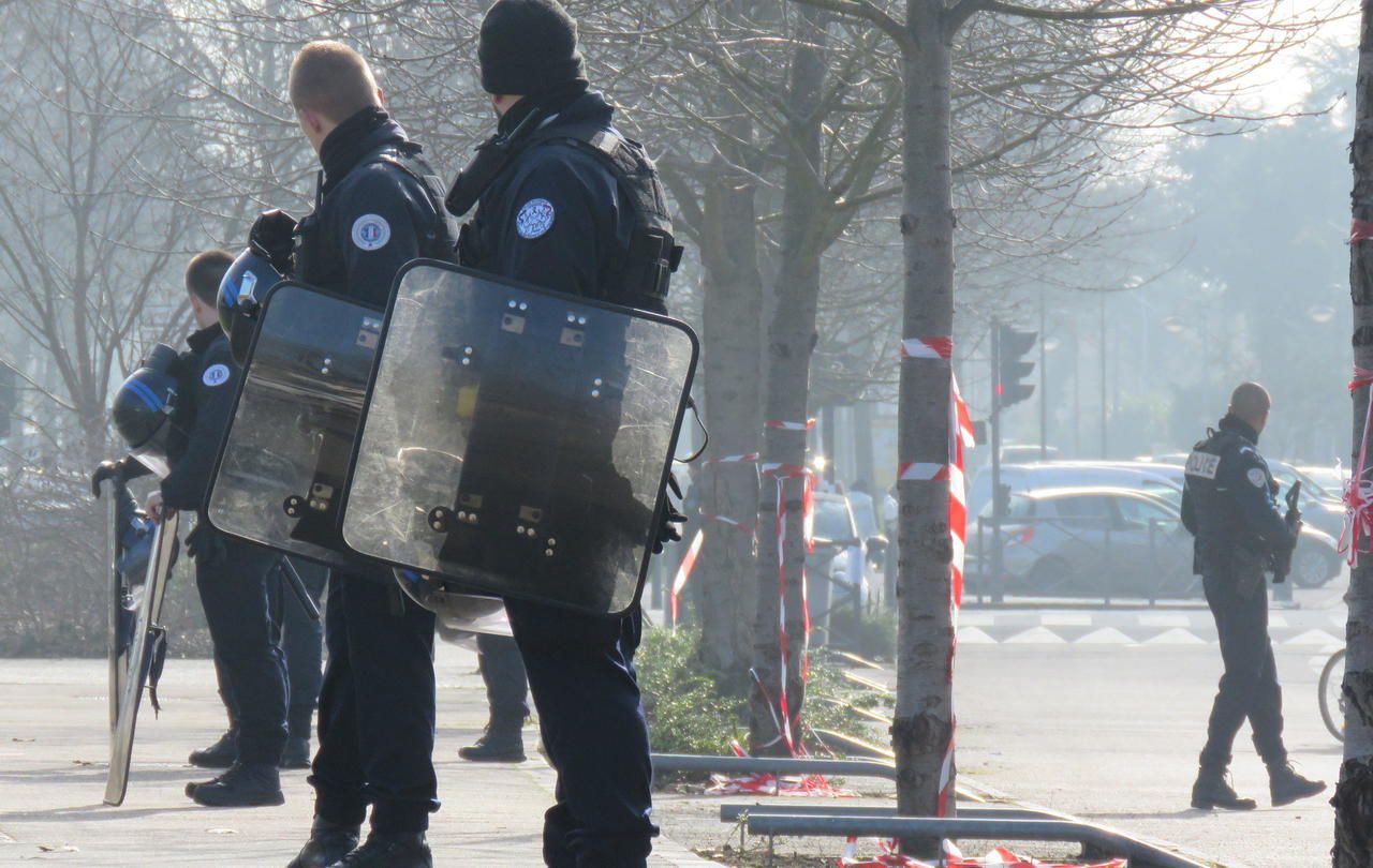 Le Parisien 78 Faits Divers Les Mureaux