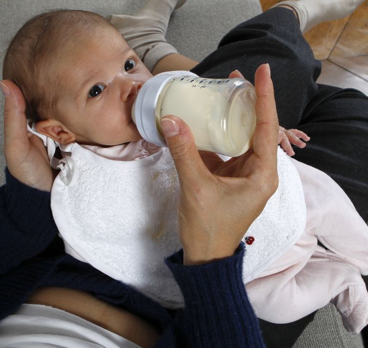 Et Si Bebe Etait Allergique Au Lait De Vache Le Parisien