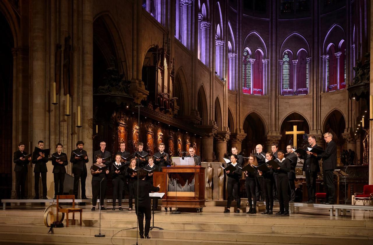 Paris la maîtrise de NotreDame chante Noël hors les murs Le Parisien