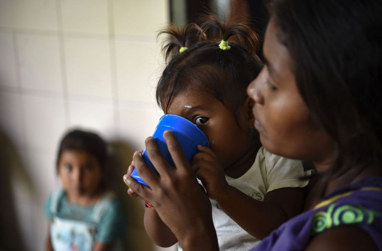 Un jeune enfant sur trois est mal nourri ou en surpoids, selon l’Unicef