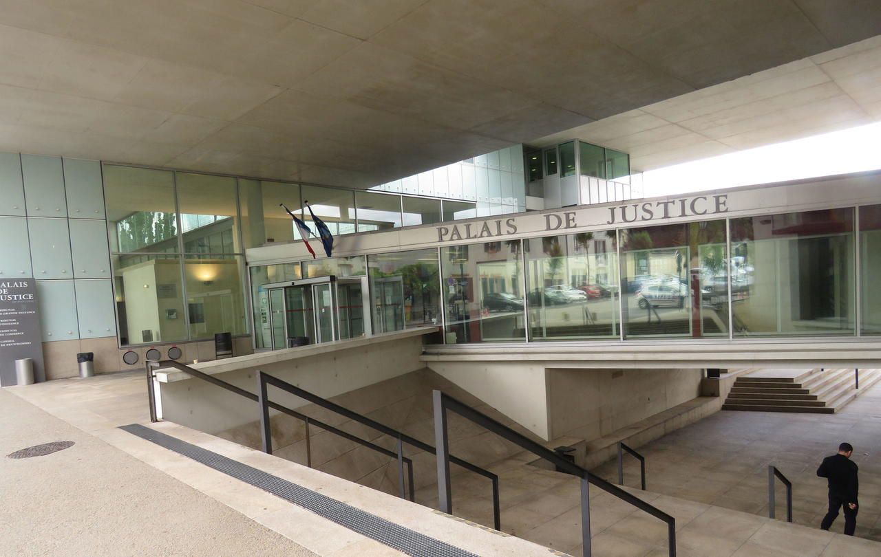 SaintClairsurEpte condamné pour attouchements sur deux fillettes Le Parisien SaintClairsurEpte condamné pour attouchements sur deux fillettes Le Parisien