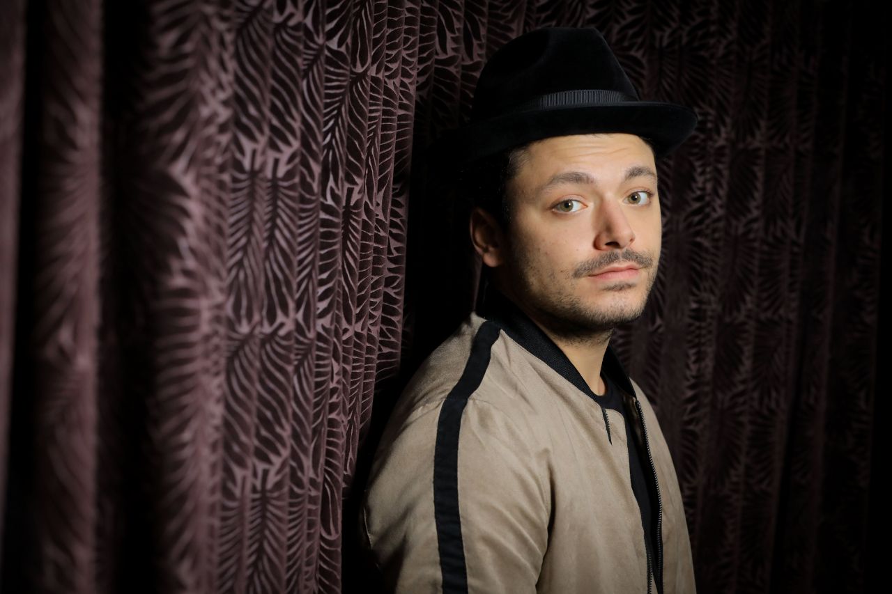 Film La Maison De Retraite Avec Kev Adams Kev Adams va jouer avec Mila Kunis dans un film américain - Le Parisien