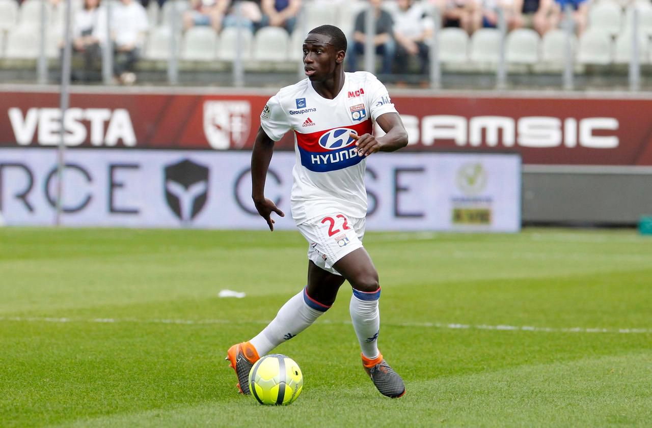 Ferland Mendy délaissé par le PSG, il brille à Lyon Le Parisien