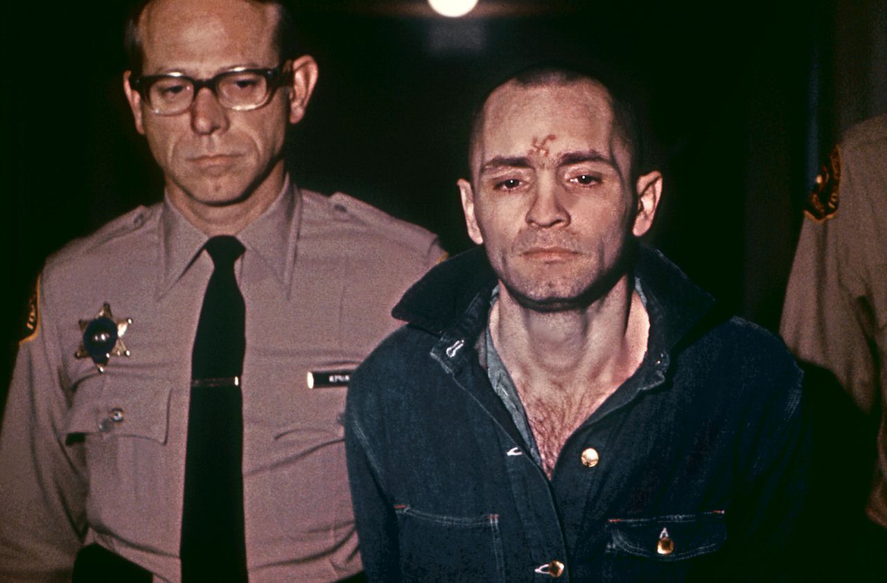 Mort de Charles Manson le Français qui l’a rencontré raconte leur faceàface Le Parisien
