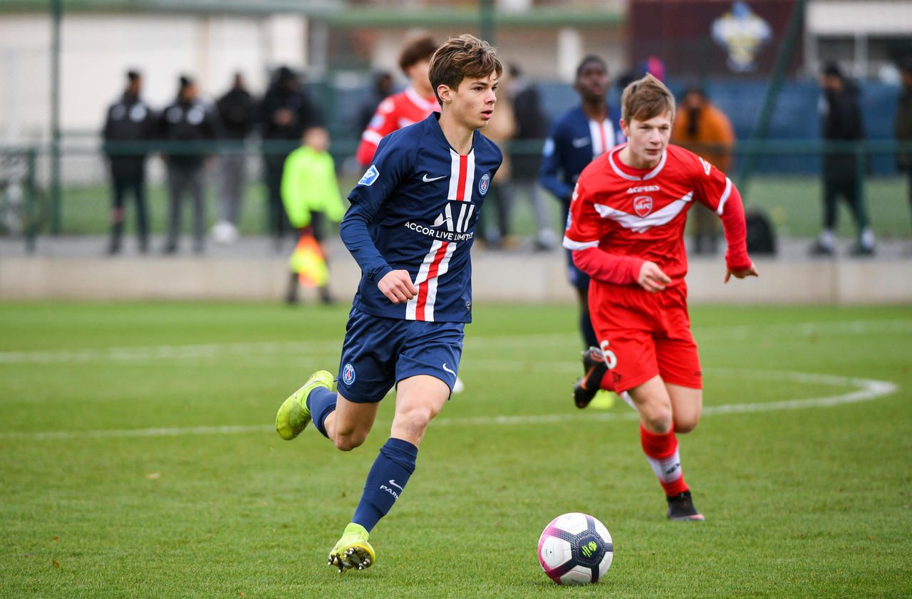 PSG Édouard Michut, un talent de 16 ans convoité par le FC Barcelone Le Parisien