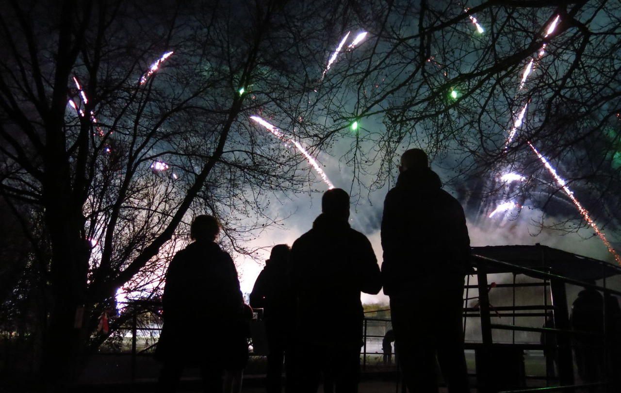 Feu D artifice 14 Juillet 2022 Savigny Le Temple Vinantes : maire pendant trente ans, Charles Pelletier est mort à 92 ans -  Le Parisien