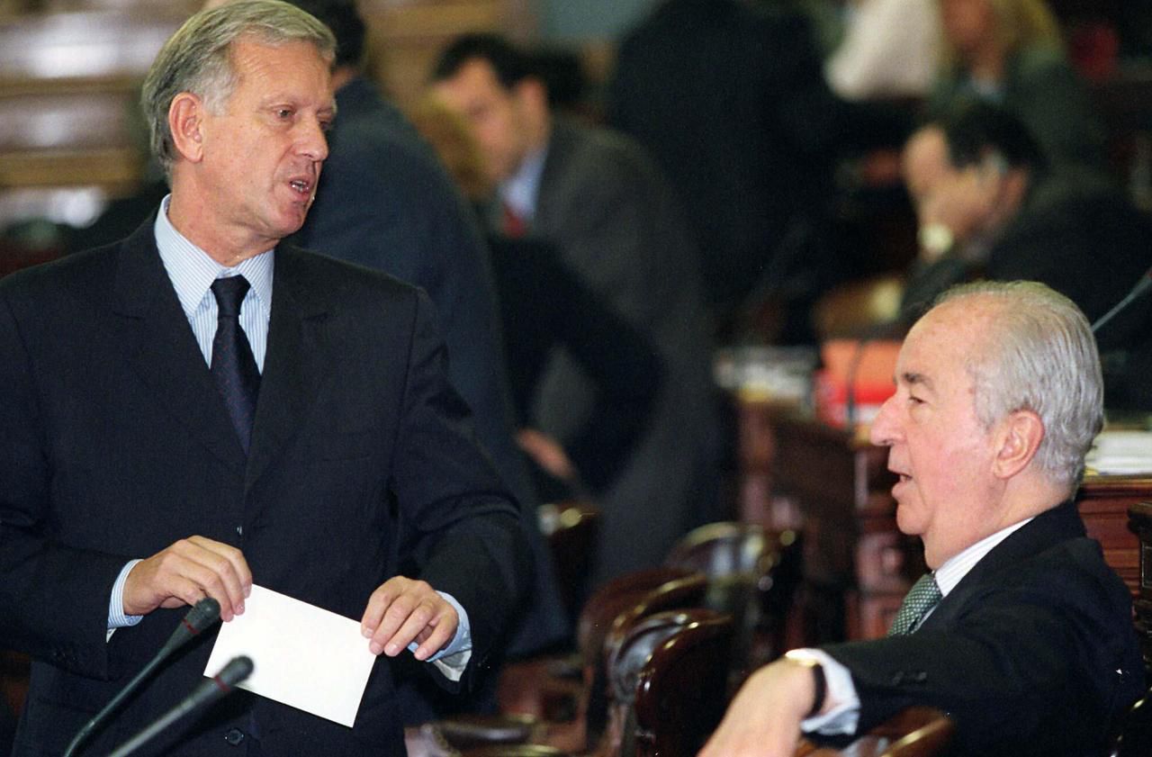 Démission en cas de mise en examen : une jurisprudence politique devenue trop rigide ? - Le Parisien