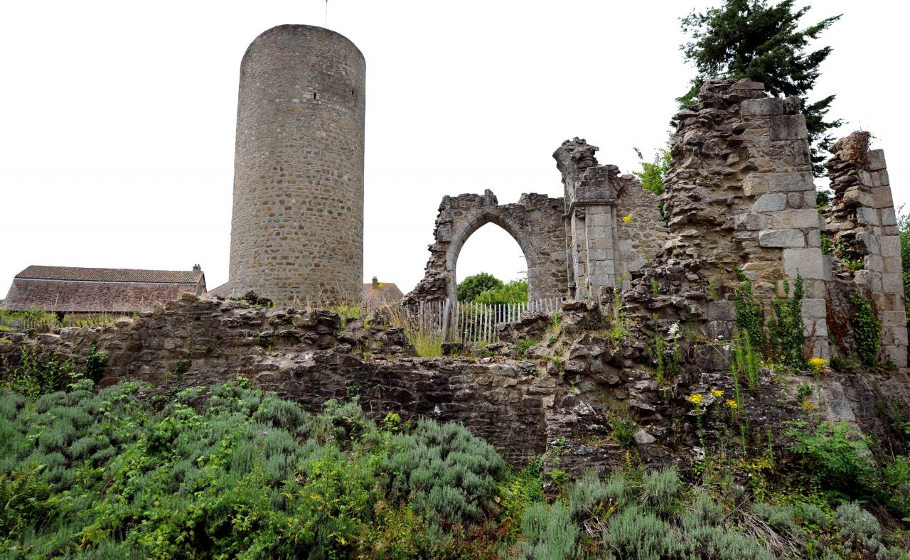 Au Bord De La Ruine Mots Fléchés Nouvelle-Aquitaine : la nouvelle vie du château de Richard Cœur de Lion -  Le Parisien