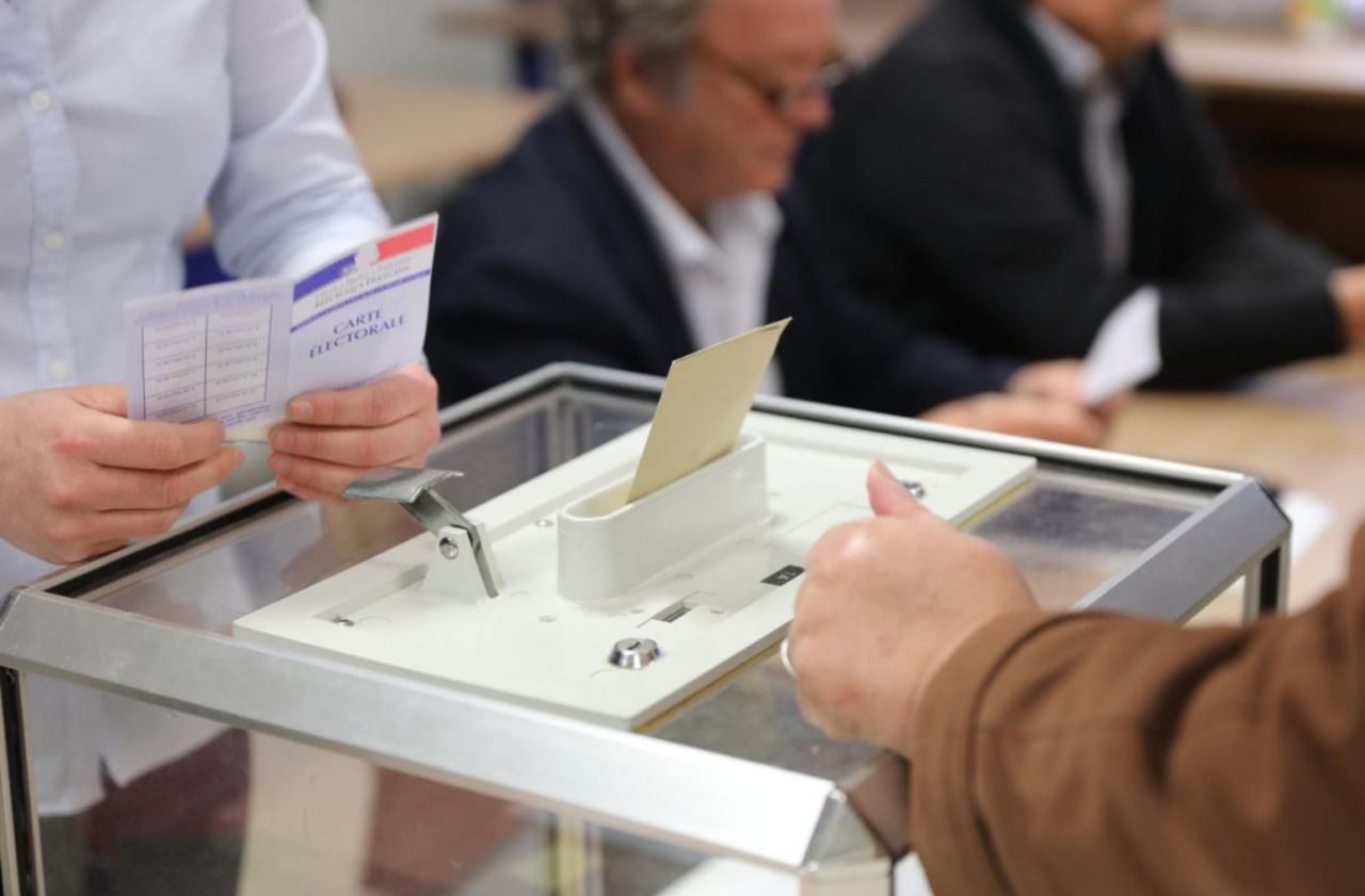 La Reconnaissance Du Vote Blanc Est-il Une Réponse à Labstention