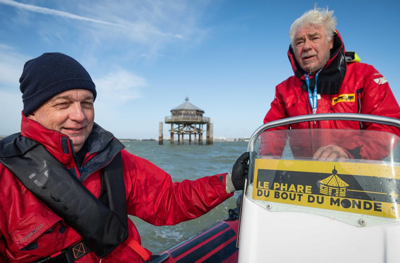 La Rochelle : garder un phare seul et… sans son portable - Le Parisien