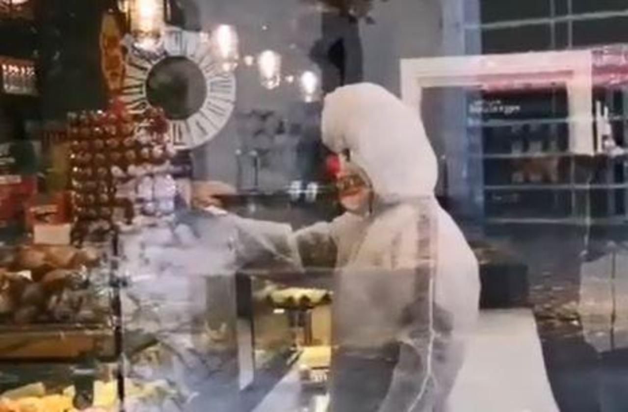 Evry-Courcouronnes : le clown braqueur sera jugé ce lundi - Le Parisien