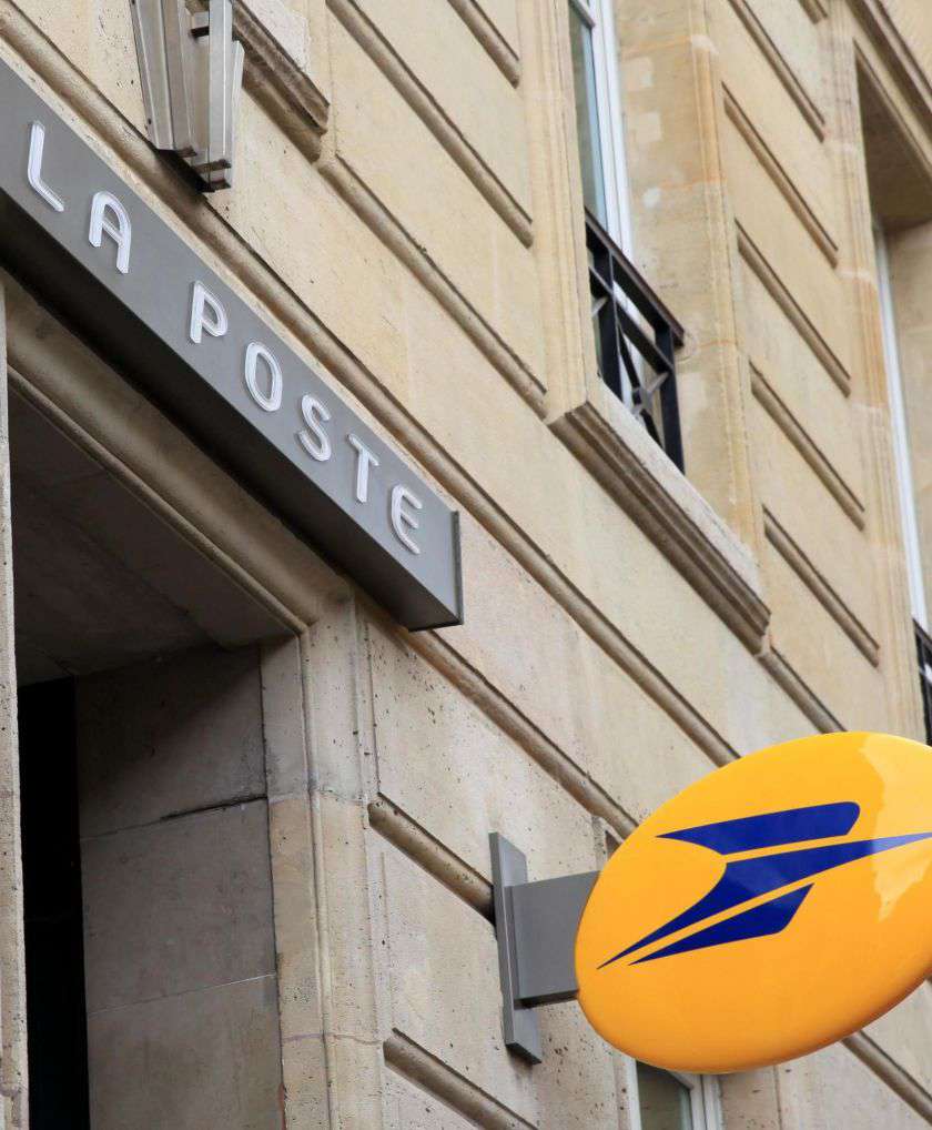 Le bureau de Poste ParisMontmartre rouvre Le Parisien