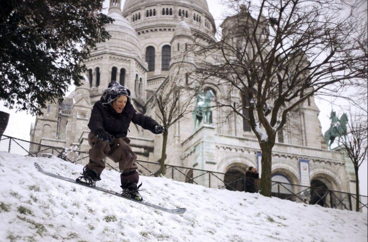 Paris les pistes de ski sont ouvertes, forfaits gratuits ! Le Parisien