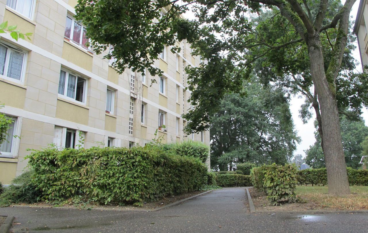 SainteGenevièvedesBois coups de feu dans le quartier SaintHubert Le Parisien SainteGenevièvedesBois coups de feu dans le quartier SaintHubert Le Parisien