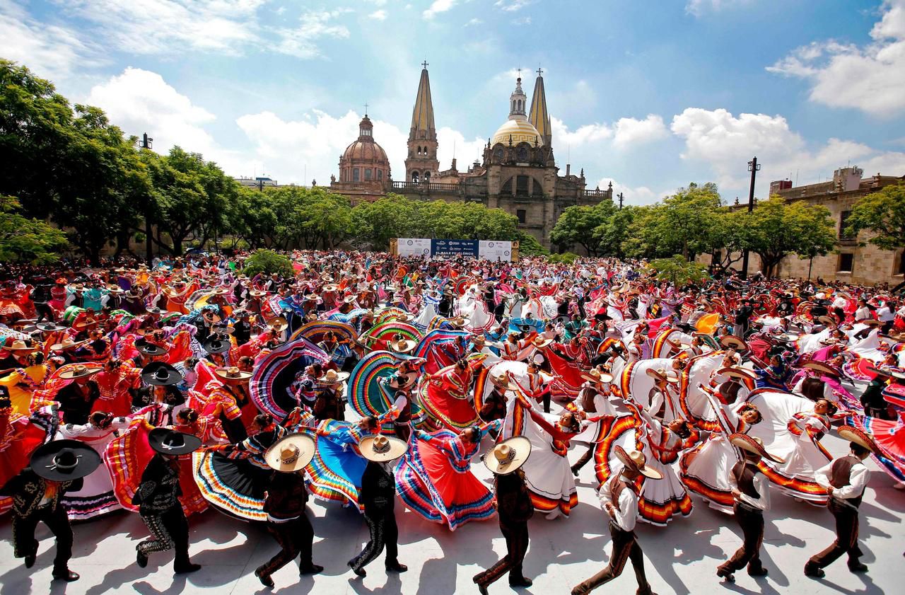 On Y Rencontre Des Mariachis Mots Fléchés Record au Mexique : 882 danseurs au son des Mariachis - Le Parisien