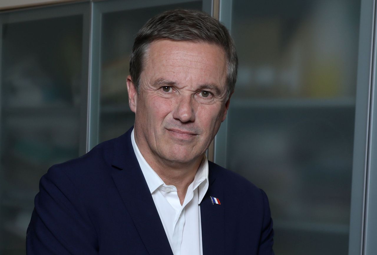 Nicolas Dupont Aignan Sixtine Dupont Aignan Législatives : Nicolas Dupont-Aignan devancé par la République en