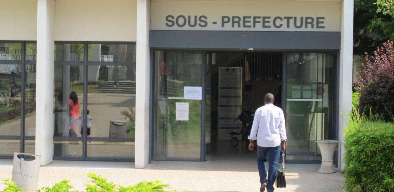 Faux permis à vendre à la souspréfecture de SeineSaintDenis Le Parisien