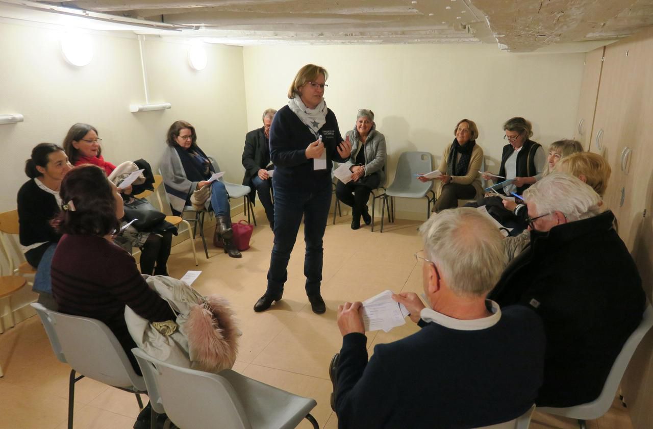Rambouillet : les comédiens en herbe se pressent au château pour un casting «secret défense» - Le Parisien