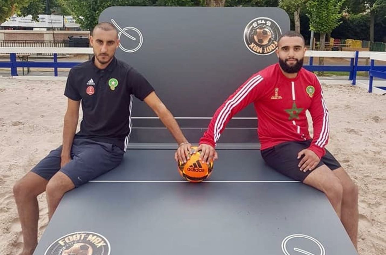 Record Du Monde De Jongle Foot Il jongle entre le foot et le… Teqball - Le Parisien