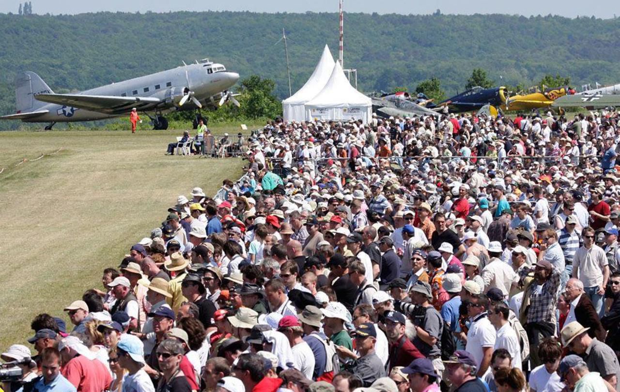 Le meeting aérien de La FertéAlais célèbre le centenaire de la Grande Guerre Le Parisien Le meeting aérien de La FertéAlais célèbre le centenaire de la Grande Guerre Le Parisien