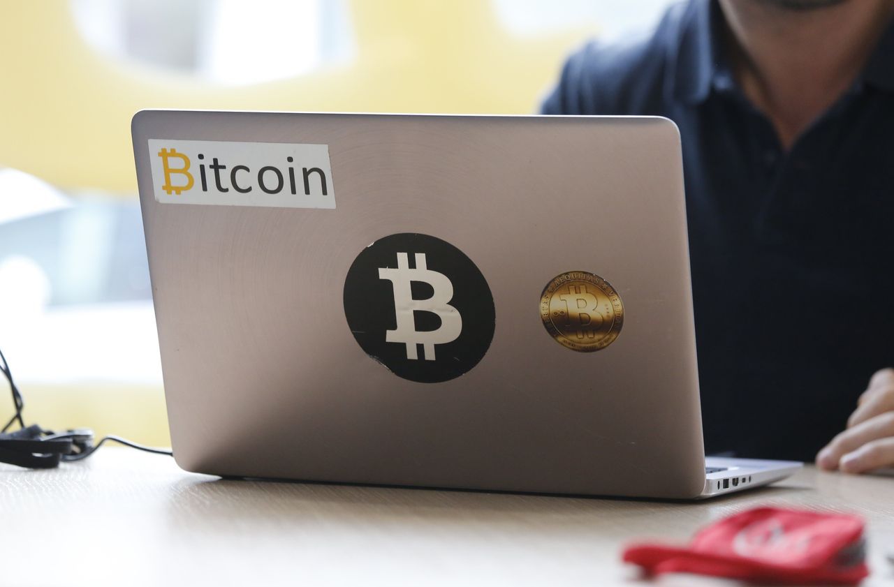 Vente de bitcoins chez les buralistes : les autorités financières appellent  à la prudence - Le Parisien